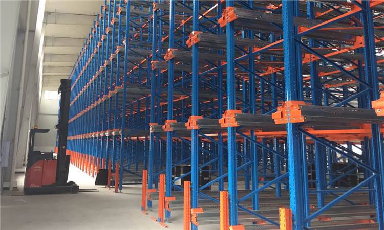 Narrow aisle racking in a large warehouse